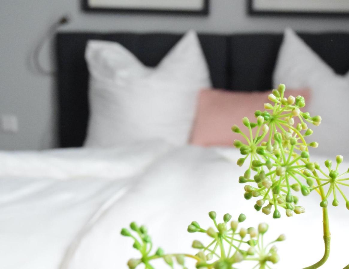 Queen Room,1289301100:JPEG